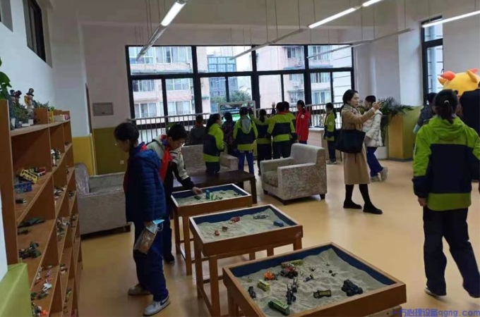 一方科技助力心理咨询室建设，心理沙盘、音乐放松椅让心灵重归宁静